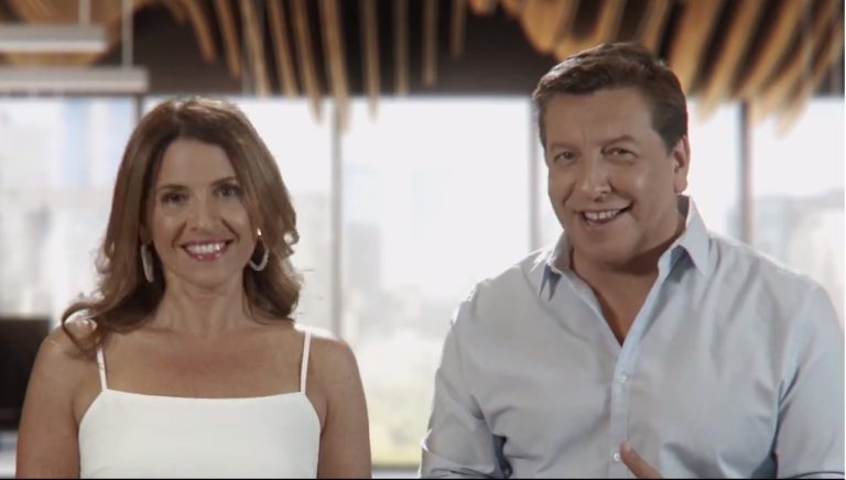Monserrat Álvarez y Julio César Rodríguez conducirán "Contigo en la mañana" el matinal informativo de CHV