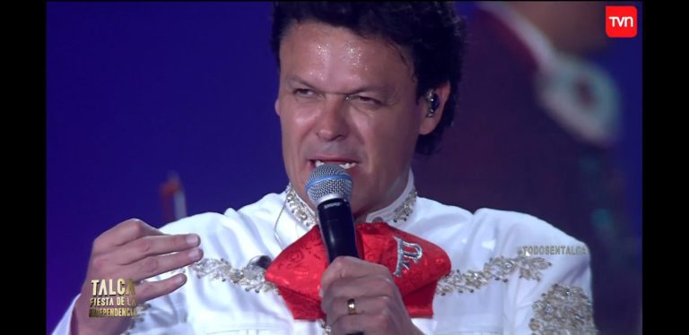 Pedro Fernández enamoró al público del Festival de Talca