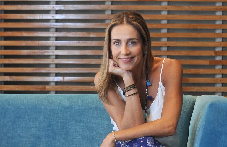 Bárbara Rebolledo habla sobre su nuevo programa "Cariño malo"