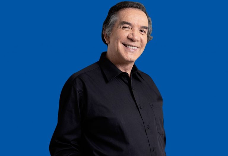 Periodista «le tira las orejas» a los medios de comunicación tras muerte de Julio Videla