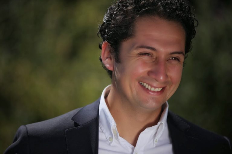 Las verdades de Diego Ancalao, el octavo candidato