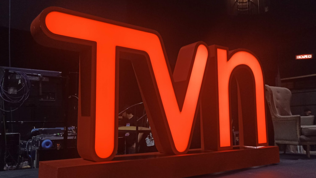 Desmienten que rostro de TV+ llegue como sucesora de Kahl a TVN TVN - Televisión Nacional