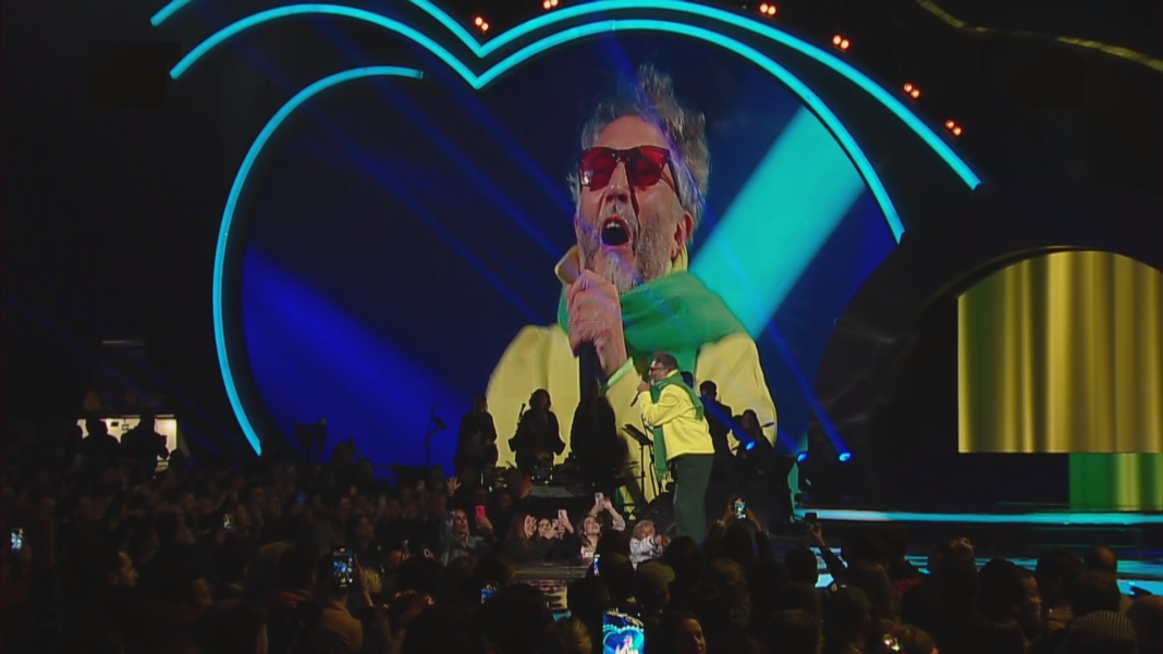 ¿Por qué en algunas partes cambiaron el show de Fito Páez por Los Simpson? Fito Páez | Viña 2023