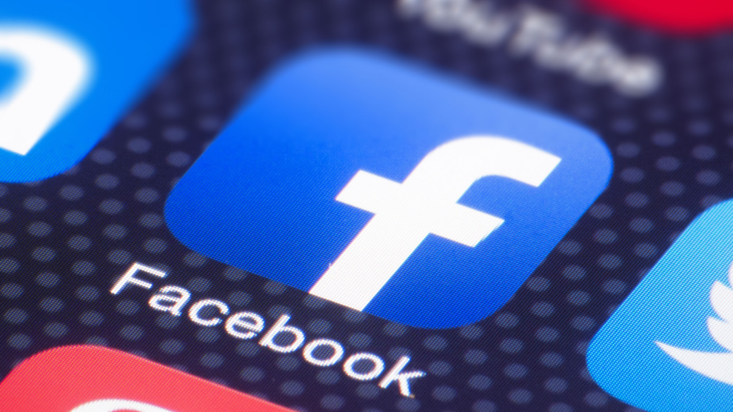 El FiltraGeek | Ojito: La insólita manera en la que Facebook puede bloquear tu cuenta Facebook