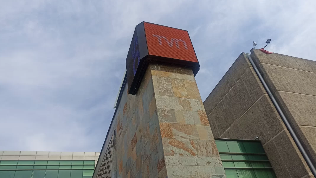 Periodista de TVN se despide del canal tras cinco años TVN - Televisión Nacional