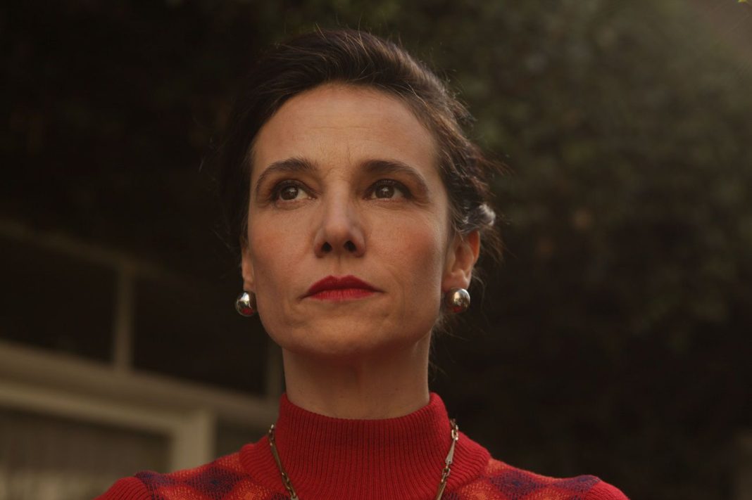 Cultura en crisis: Aline Küppenheim desafía la visión comercial de la TV Cultura en crisis: Aline Küppenheim desafía la visión comercial de la TV