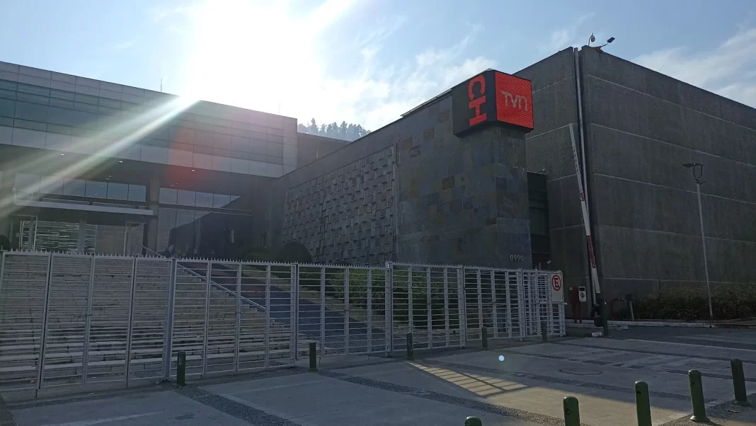 TVN en la cuerda floja: Su supervivencia depende de un voto en el Congreso TVN - Televisión Nacional de Chile