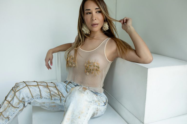 Javiera Menares lo hizo otra vez: modelo vuelve a las pasarelas tras un pequeño receso