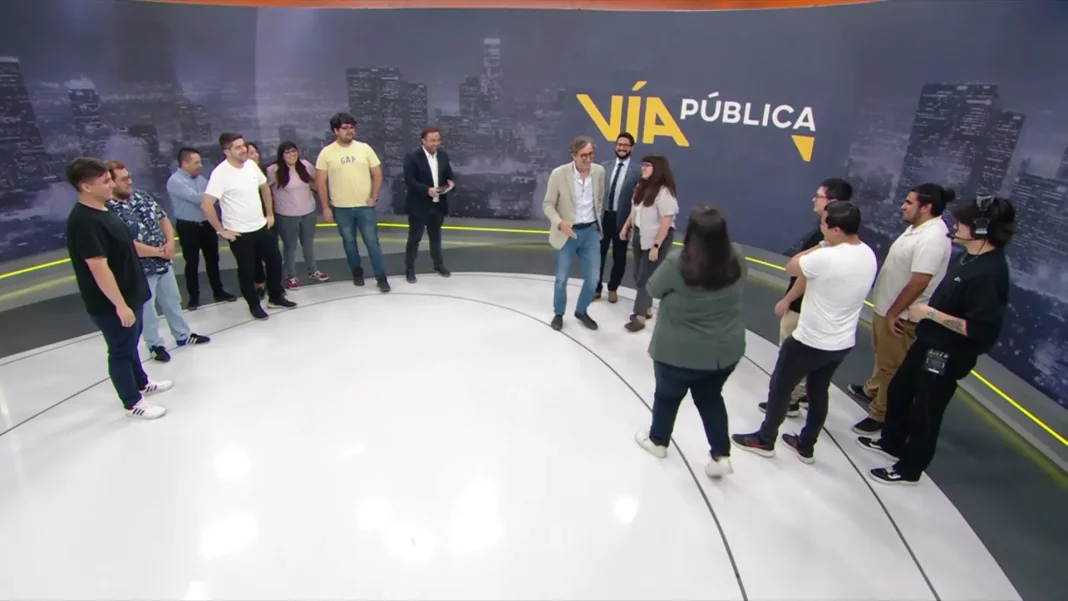 Sorprenden a periodista de TVN con emotiva despedida al aire Matías del Río - Canal 24 Horas TVN