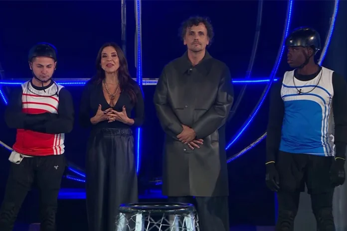 mundos opuestos primer duelo mike