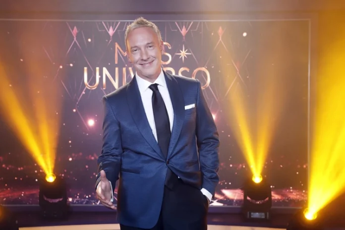 Miss Universo Chile Martín Cárcamo en Canal 13