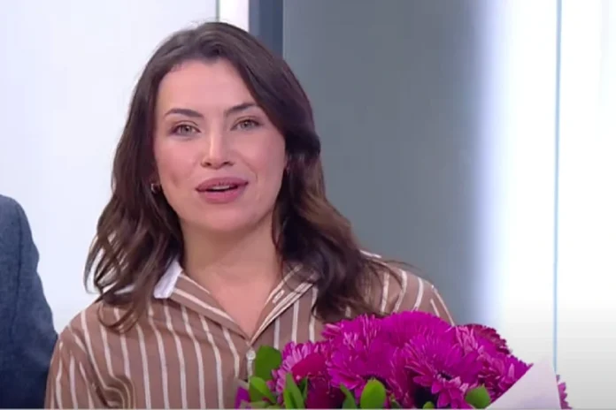 Natasha Kennard en Mega
