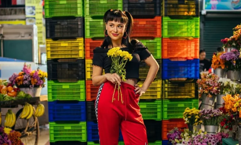 Actriz de "Amores de Mercado" explica su ausencia en el final de la teleserie