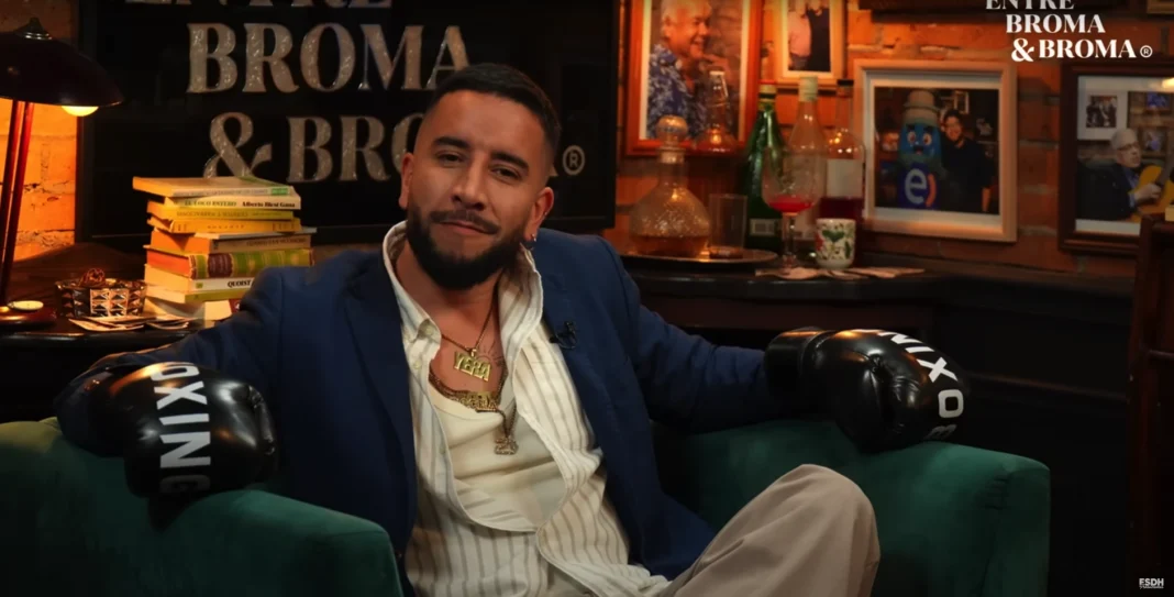 «Pastor Rocha» vuelve a la carga: El arsenal de chistes con que repasó su conflicto con Sammis Reyes