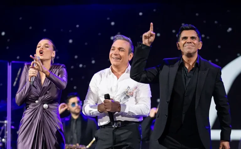 Juan ablo Queraltó en la transmisión de Chilevisión por el Festival Nacional Folclórico El Guatón Loyola