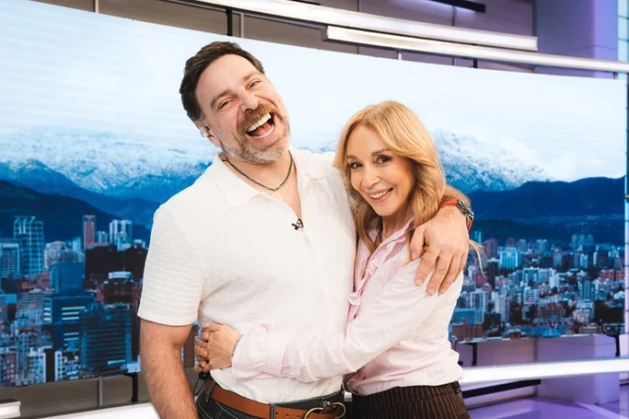 José Antonio Neme y Karen Doggenweiler, conductores de "Mucho Gusto" (Mega).