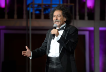 Muere Willy Benítez, el comediante que desafió al Festival de Viña en plena dictadura Fallece el humorista Willy Benítez.
