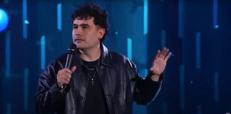 Oscar Thiers en su presentación en Coliseo de Mega