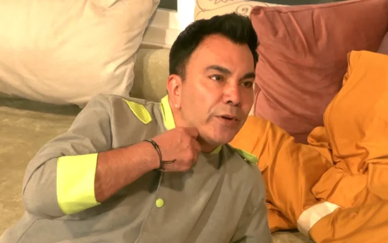 Luis Sandoval "El Internado" (Mega)