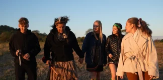 "Viva África", nuevo programa de Rafael Araneda en Mega