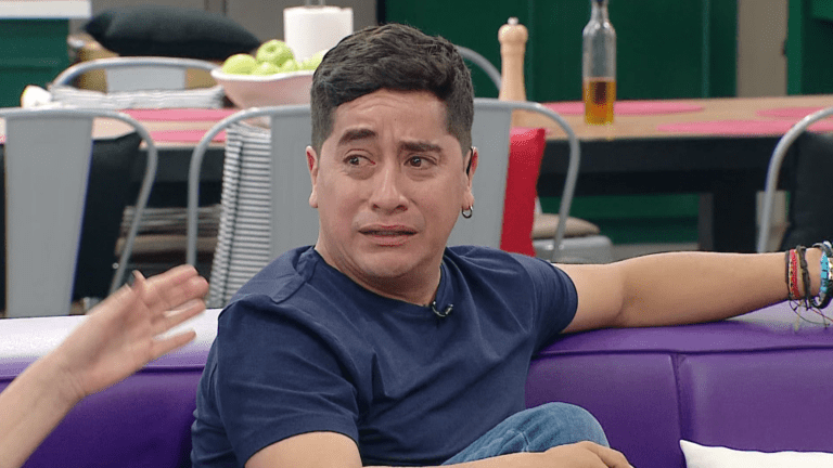 Fernando Godoy en El Internado llorando tras pelea de Laura Bozzo y Luis Mateucci
