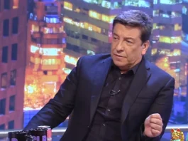 Julio César Rodríguez en set de Canal Vive