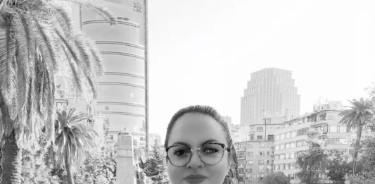 Leslie Ayala llega a Mega