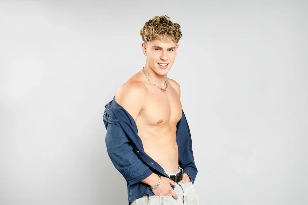 «Prefiero vivir en una película de amor que en una de terror»: La potente reflexión de Diego Venegas tras las críticas en «Mundos Opuestos»