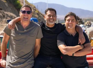 Vuelve Socios por Chile: El divertido recorrido de Pancho Saavedra por pueblos con insólitos nombres Pancho Saavedra, Jorge Zabaleta y Pedro Ruminot en la segunda temporada de Socios por Chile