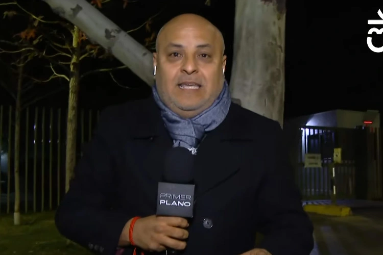 639 días después, Miguel Acuña vence el «miedo» y vuelve a la calle… para cubrir el escándalo del momento