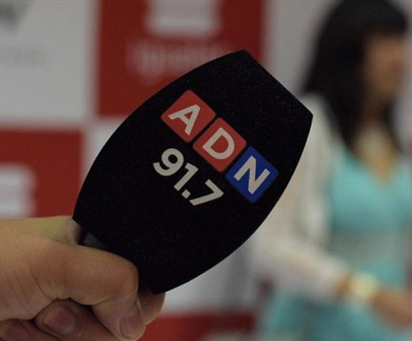 Despido de reportero radio adn