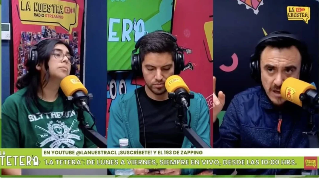 Gonzalo Araya conduciendo el matinal La Tetera