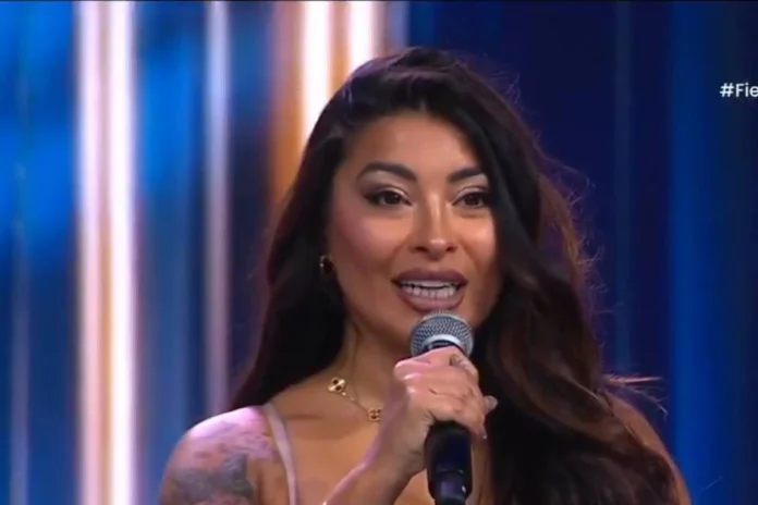 Fiebre de canto Fanny Cuevas Juan Pedro Verdier y Fanny Cuevas en la eliminación suspendida de Fiebre de Canto, en Chilevisión.