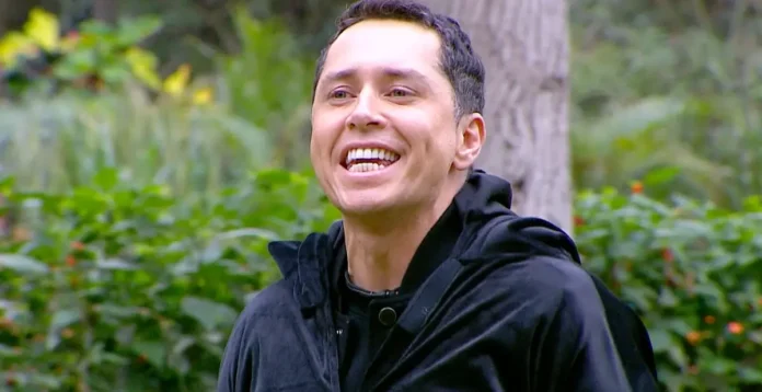 Karol Lucero en su ingreso a ¿Volverías con tu ex? 2, en Mega, frente a Faloon Larraguibel.