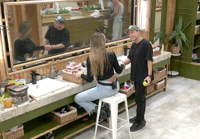 Karol Lucero en su ingreso a Volvería Karol Lucero en su ingreso a Volverías con tu ex 2 de Mega