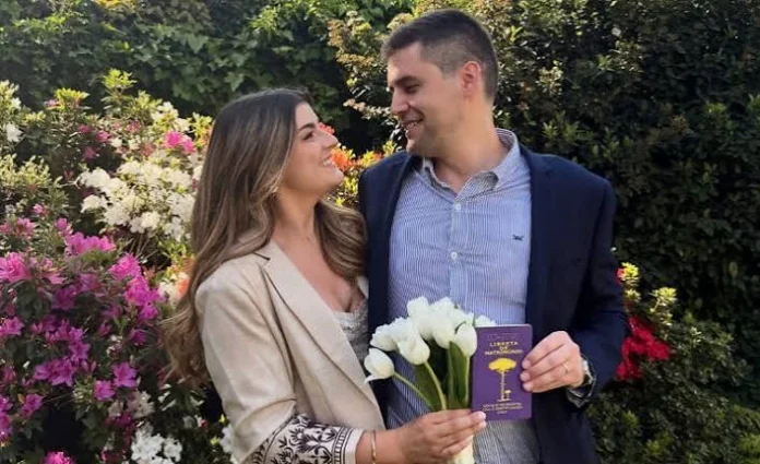 Delfina Gómez, periodista de Tu Día, junto a Nicolás Menéndez en su matrimonio por el civil.